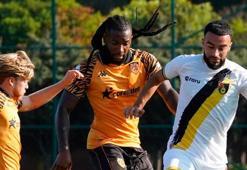 Hull City, İstanbulspor'u 2 golle mağlup etti