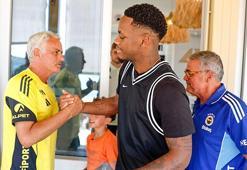 Fenerbahçe'nin yeni transferi Jhon Duran, Portekiz kampına katıldı