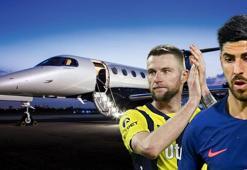 Fenerbahçe'de mutlu son! İki dünya yıldızı birden geliyor, aynı uçakta...