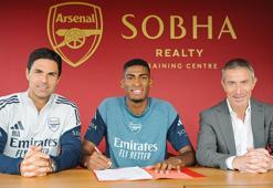 Arsenal, Valencia'dan Cristhian Mosquera'yı transfer etti