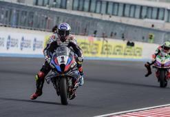 Superbike Macaristan ayağının ilk yarışında kazanan Toprak Razgatlıoğlu