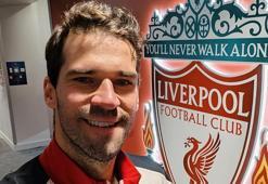 Alisson Becker, Liverpool kampından ayrıldı