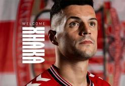 Granit Xhaka, Sunderland'de imzayı attı!