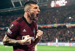 Kayserispor'da Indrit Tuci imzalıyor