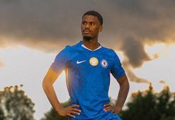 Chelsea, Jorrel Hato'yu kadrosuna kattı