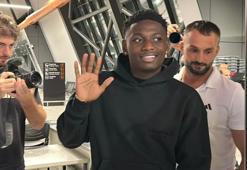 Trabzonspor'un yeni transferi Trabzon'da! Havalimanında coşkulu karşılama