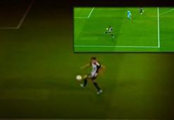 Beşiktaş - St. Patrick's maçına VAR damgası: Başlar başlamaz izlemeye gitti! Penaltı verdi