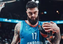 Anadolu Efes'te sakatlık şoku! Fransız pivot Vincent Poirier ameliyat olacak