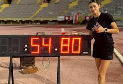 Milli sporcu Aysel Önder’den 400 metre finalinde dünya rekoru