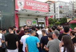 Samsunsporlu taraftarlar Panathinaikos maçı biletlerine yoğun ilgi gösterdi