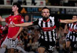 Manchester United Lig Kupası'nda 4. lig takımına elendi! 'Dev katili' Grimsby Town