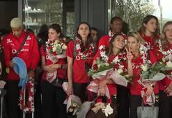 Dünya ikincisi olan A Milli Kadın Voleybol Takımı yurda döndü