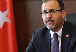 Mehmet Kasapoğlu: İzmir’de göndere çekilen Ay Yıldız bir destanın simgesidir