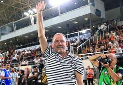 Sergen Yalçın Beşiktaş taraftarının karşısına çıkıyor
