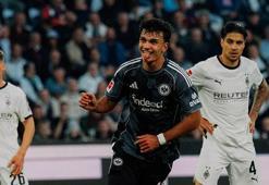 Bundesliga'da 10 gollü tarihi maç! Can Uzun yine şov yaptı | Maç sonucu Gladbach 4-6 Frankfurt