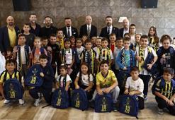 Fenerbahçe'nin yeni sosyal projesi hayata geçti: 'Her deplasman bir okul!'