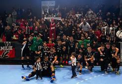 Beşiktaş Hentbol'dan farklı galibiyet! Beşiktaş: 31 - GRK Tives: 20
