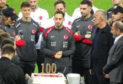 Hakan Çalhanoğlu'na A Milli Takım'dan sürpriz!