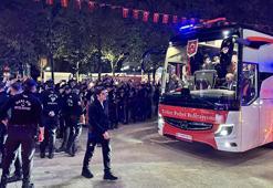 A Milli Futbol Takımı'na Kocaeli'nde coşkulu karşılama!