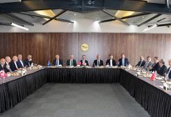 Zorlu maç öncesi Türkiye ve Gürcistan yetkilileri yemekte bir araya geldi