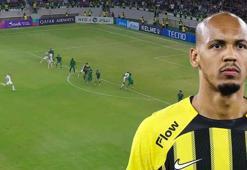 Al İttihad'ın yıldızı Fabinho'dan nefis frikik golü