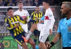 Kadıköy'de skandal karar! Tribünlerden hakeme yoğun tepki