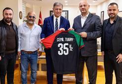 Karşıyaka'dan Cemil Tugay'a ziyaret