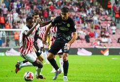 Samsun'da kazanan çıkmadı, 33 şut, 11 korner, 1'er puan! Samsunspor - Çaykur Rizespor maç sonucu 1-1