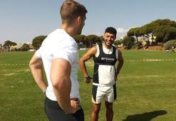 Chamberlain ortaya çıktı: İngiliz deviyle antremanda