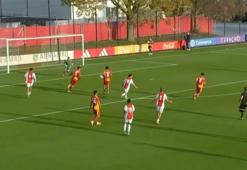Galatasaray U19 Hollanda'da dağıldı: Ajax U19'dan farklı galibiyet: Maça Emre Ünüvar damga vurdu
