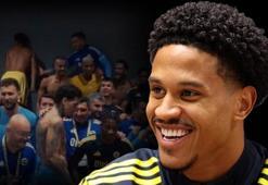 Jayden Oosterwolde'den gündem olan fotoğrafa açıklama: Tırmanmaya çalışıyordum