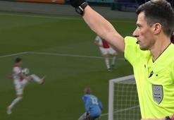 Galatasaray'ın Ajax karşısında kazandığı penaltılar doğru mu? Usta isim yorumladı...