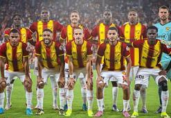 Göztepe'de savunma tamam sıra hücumda