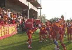 Galatasaray Kadın Futbol Takımı 5-0'lık Beşiktaş galibiyetini doyasıya kutladı