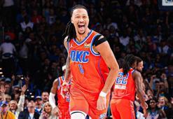 Son şampiyon Thunder sahasında Warriors'ı devirdi