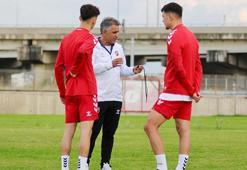 Karşıyaka teknik direktör Burhanettin Basatemür yarışı bırakmayacak