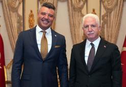 Fenerbahçe Başkanı Saran, İstanbul Valisi Davut Gül'ü ziyaret etti
