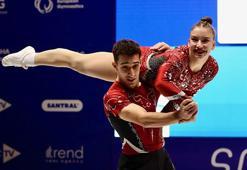 Ayşe Begüm Onbaşı Avrupa Şampiyonası'nda hem teklerde hem çiftlerde adını finale yazdırdı