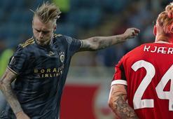 Simon Kjaer'den yıllar sonra olay itiraf: 'Hakemi dövmeye kalktılar!' Fenerbahçe'nin eski stoperi gündeme damga vurdu...