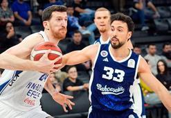 Bahçeşehir Koleji, Anadolu Efes'i devirdi