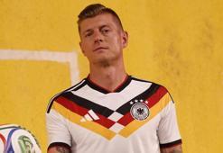 Toni Kroos kariyerindeki en iyi teknik direktörü açıkladı