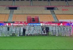 A Milli Futbol Takımı, La Cartuja Stadı'nda yürüyüş yaptı