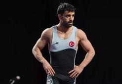 Milli güreşçi Ekrem Öztürk gümüş madalya kazandı