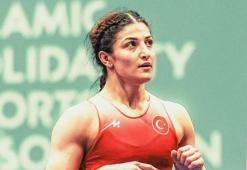 Milli güreşçi Elvira Süleyman'dan Riyad 2025 İslami Dayanışma Oyunları’nda gümüş madalya