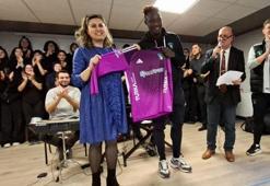 Kocaelispor'dan Körfez Atatürk Anadolu Lisesi'nde öğretmenler günü sürprizi