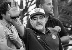 Maradona ölüm yıl dönümünde anılıyor