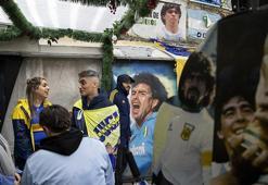 Futbol efsanesi Maradona ölümünün 5. yılında anıldı