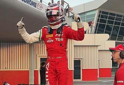 Genç Türk Pilot Alp Aksoy, Formula Trophy sezonunun üçüncü yarışını kazandı