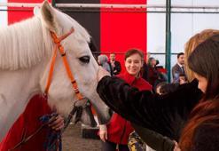 3 Aralık Dünya Engelliler Günü’nde özel çocuklar Hipodrom.com Atla Terapi Merkezi’nde buluştu