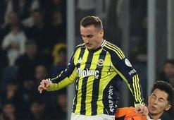Fenerbahçe'nin yıldız oyuncusu Kerem Aktürkoğlu: 'Taraftardan özür dileriz'
